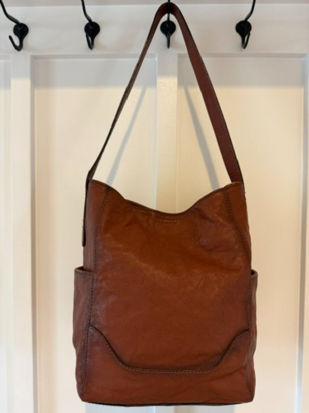 FRYE Women's Leather Side Pocket Hobo Shoulder Bag Cognac Brown